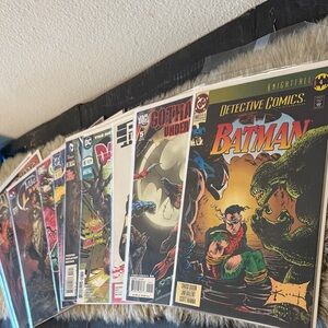 Bundle of 10 Batman Detective Comics and Assorted DC Comic Lot